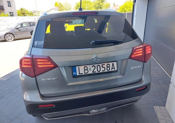 Suzuki Vitara cena 59900 przebieg: 70000, rok produkcji 2019 z Rzgów małe 121
